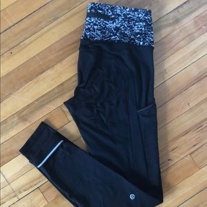 Lululemon lined leggings with pockets